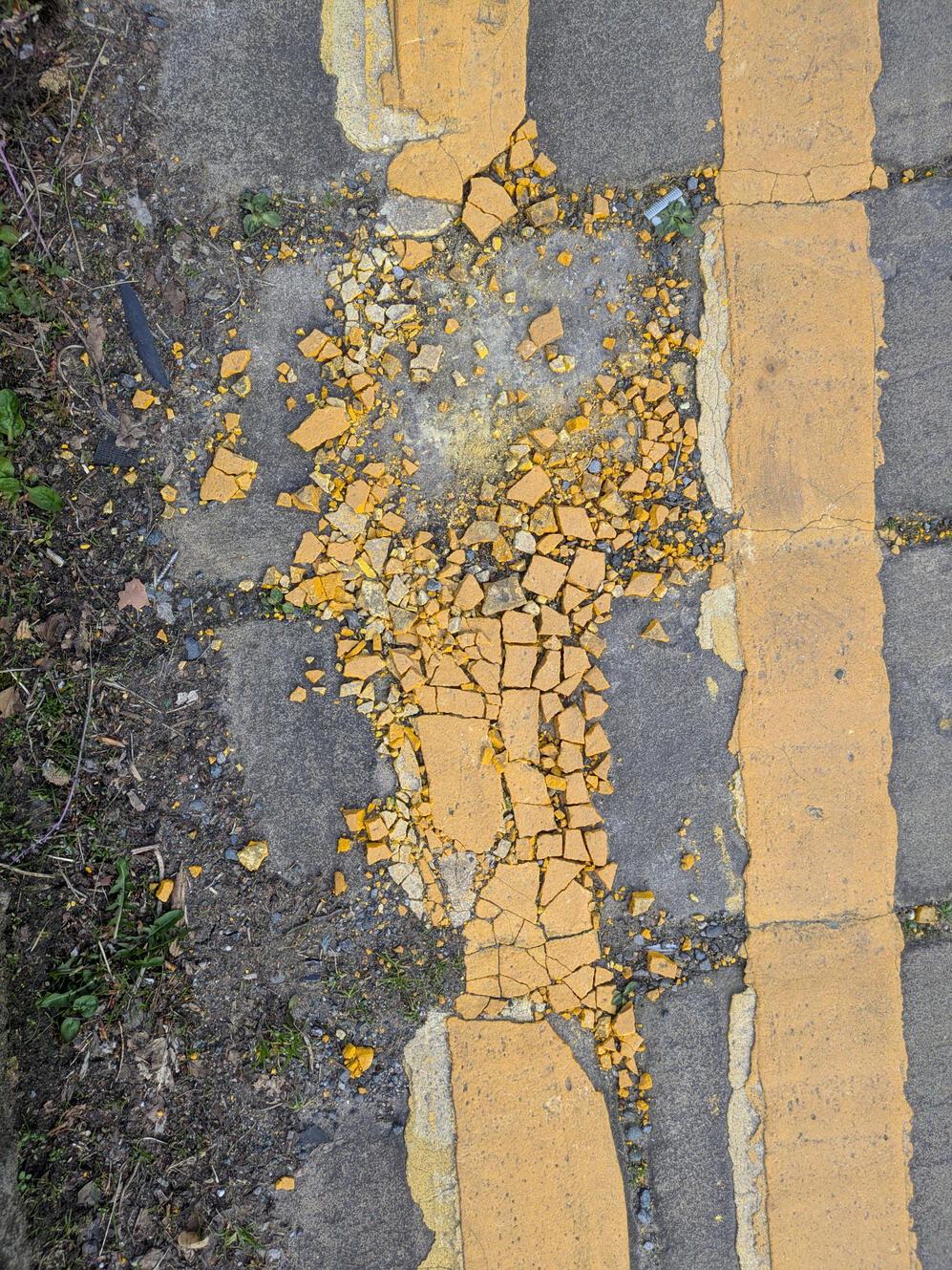 Shattered and scattered double yellow lines, Shipley